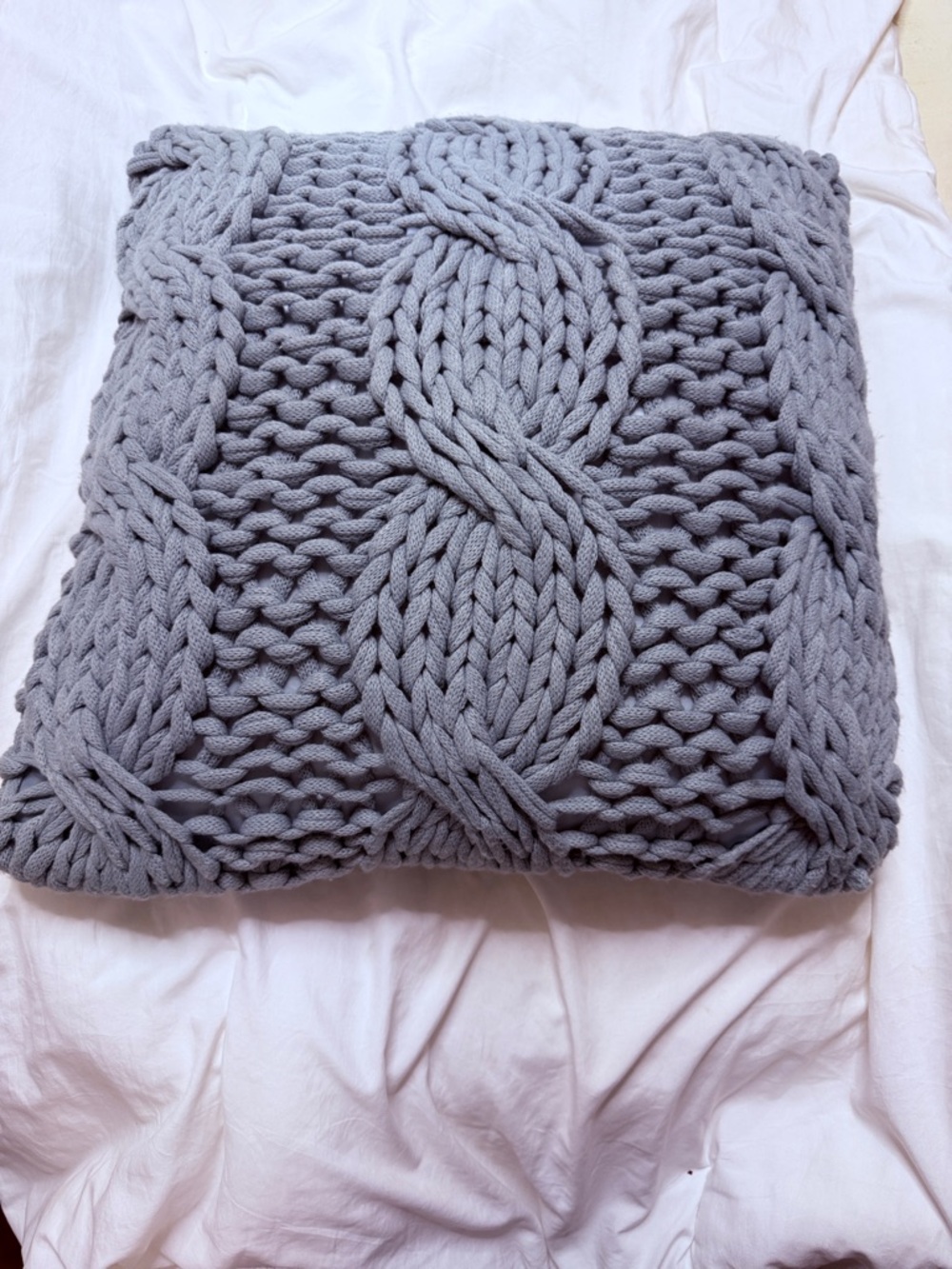 Pottery Barn Colossal Chunky Knit Pillow cover 22x22. 🛌👀💙🔹🛋️